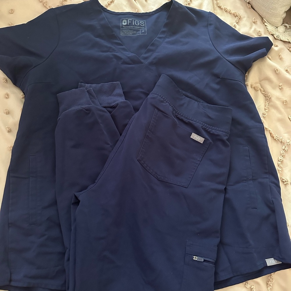 Figs scrubs